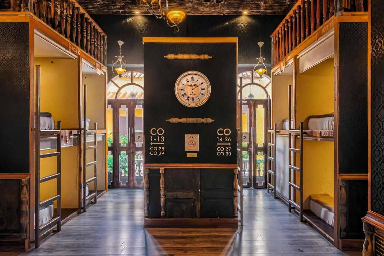 The Clock Hostel & Suites Cartagena