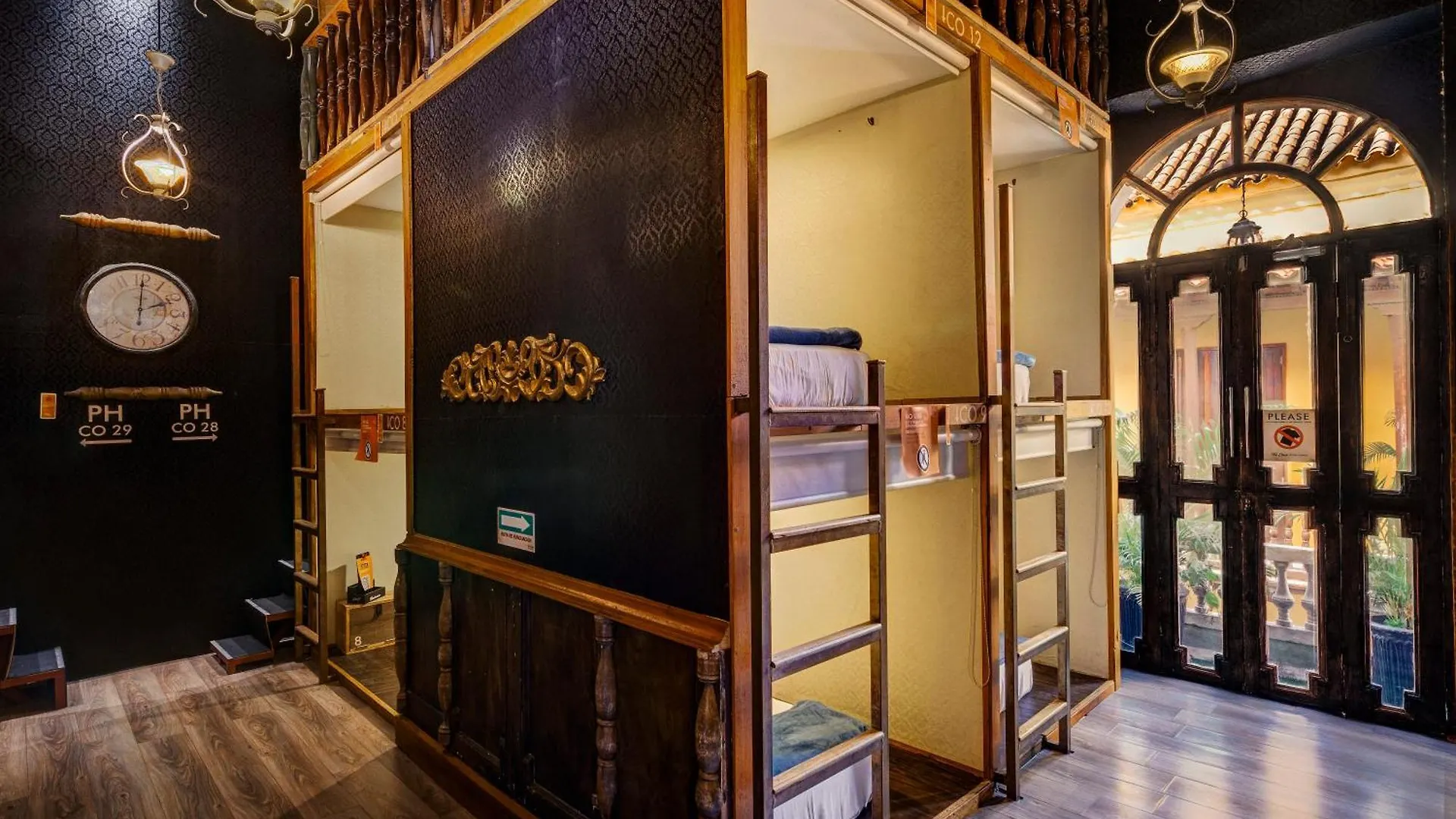 The Clock Hostel & Suites Cartagena